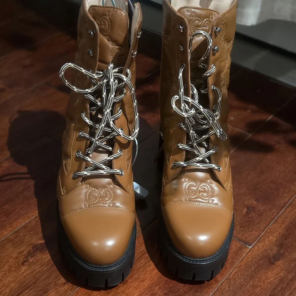 Gucci Beige Leather Interior - Picture 4 of 5